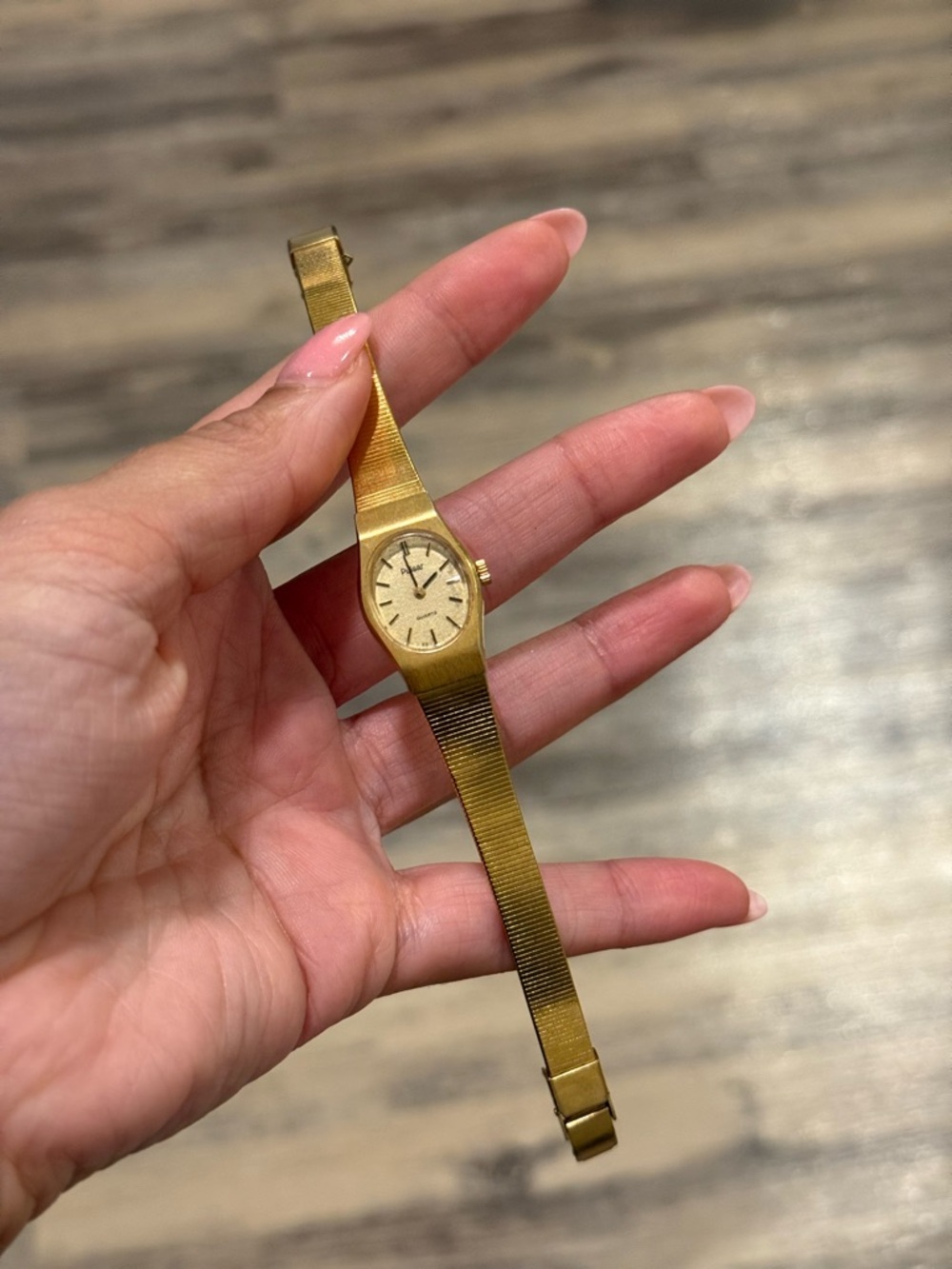 Gold Tone Pulsar Gold Tone Wristwatch